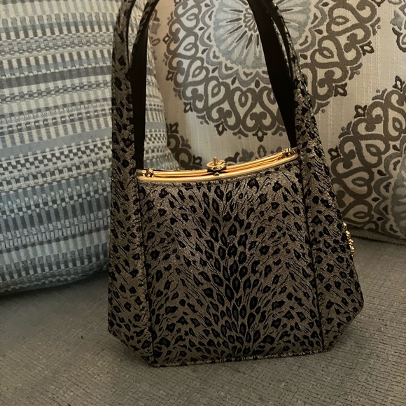 Rare Designer Inge Christopher Cheetah pattern purse - Picture 6 of 7